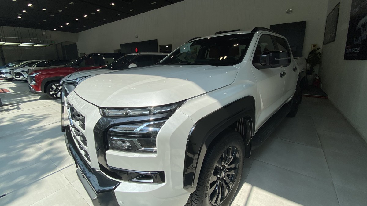 Mitsubishi Triton tại Mitsubishi Hà Tĩnh